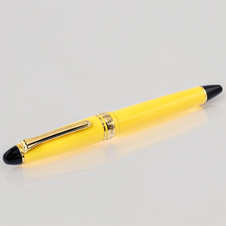 Sailor 1911S Yellow and Black Fountain Pen