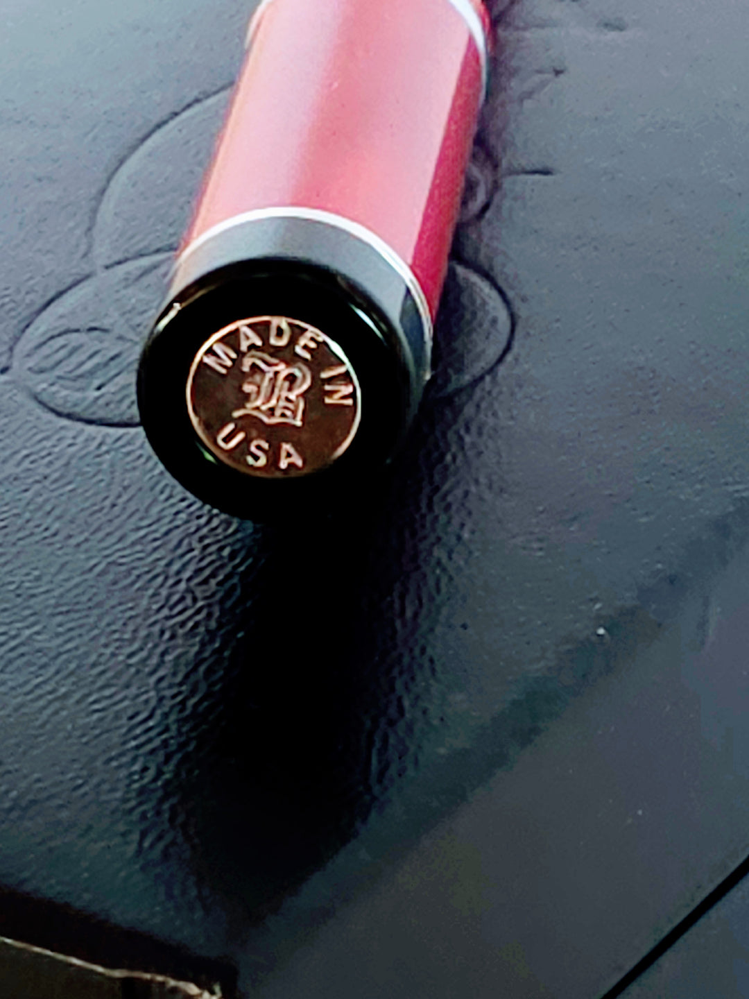 Bexley, Classic Collection - Red Marbled with 18k Gold Stub Nib