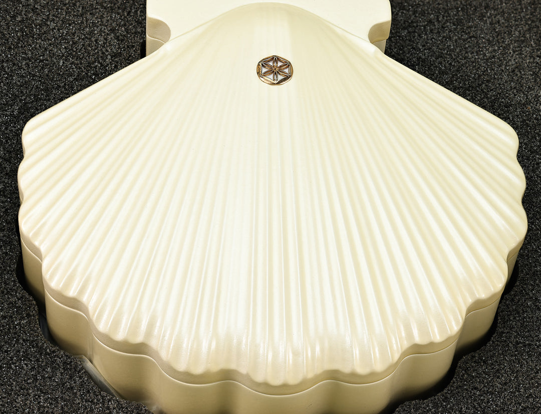 Montegrappa Limited Edition Aphrodite Fountain Pen in solid gold