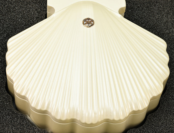 Montegrappa Limited Edition Aphrodite Fountain Pen in solid gold