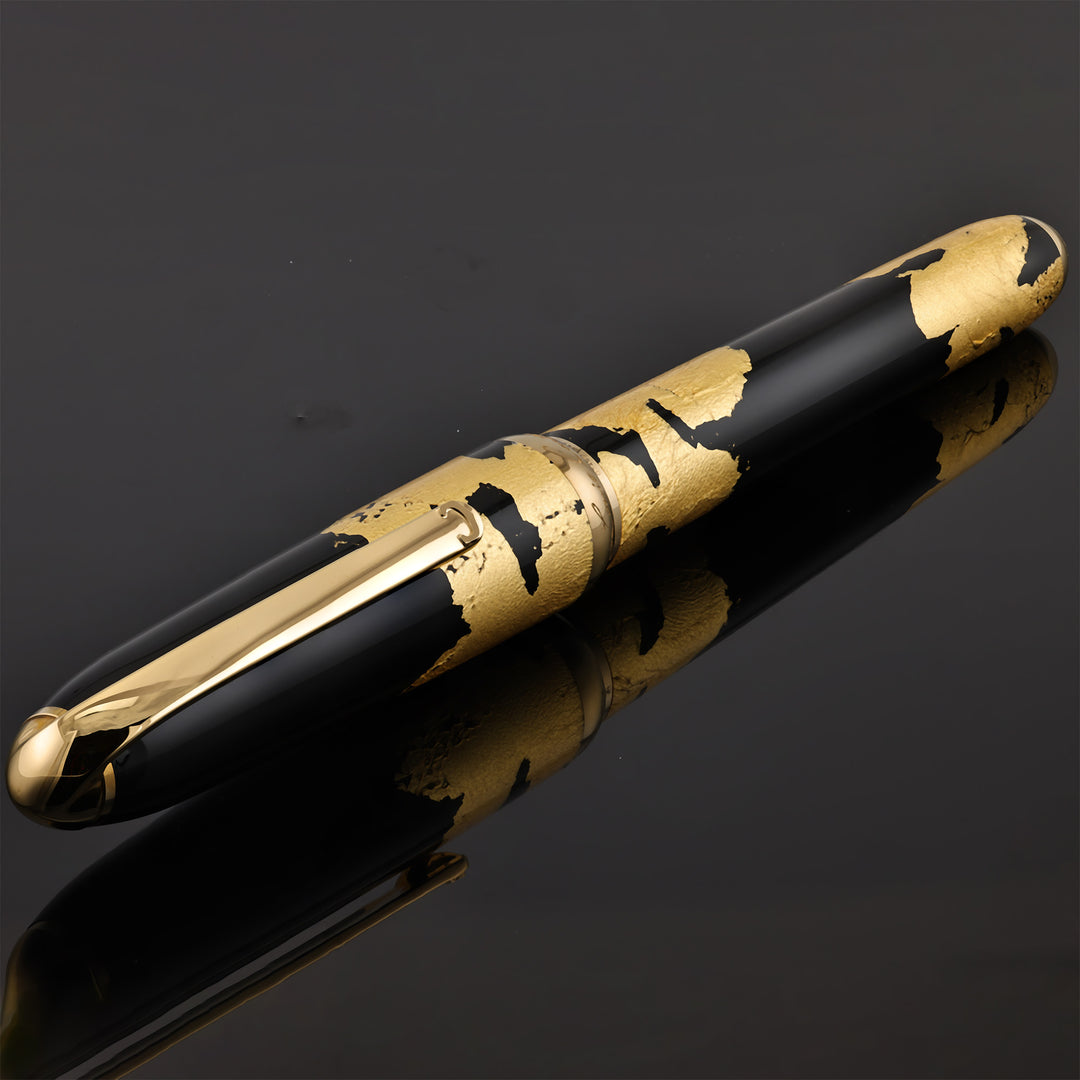 Cartier dandy Black Lacquer Gold Foils LE Founten Pen