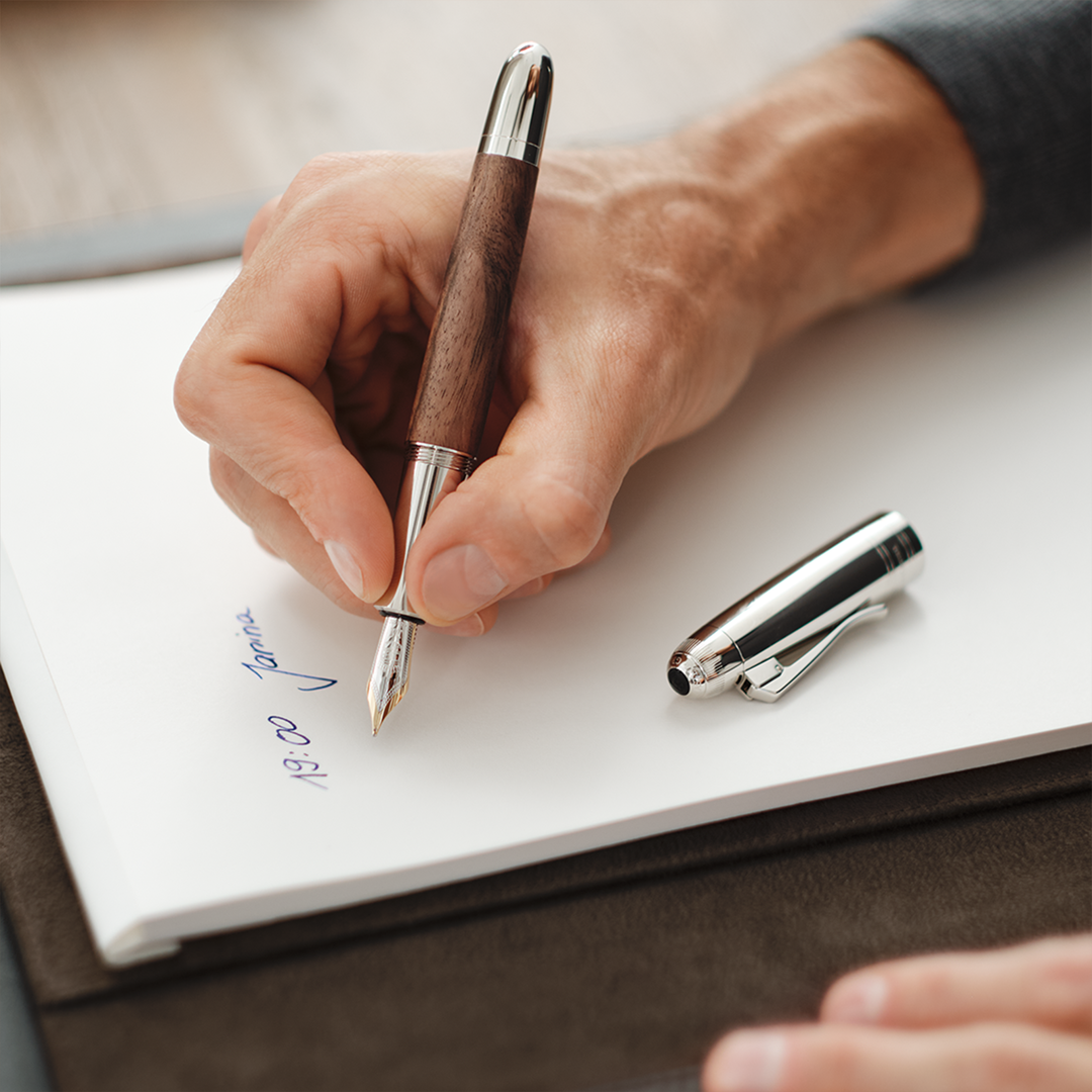 Graf von Faber-Castell Magnum Fountain Pen