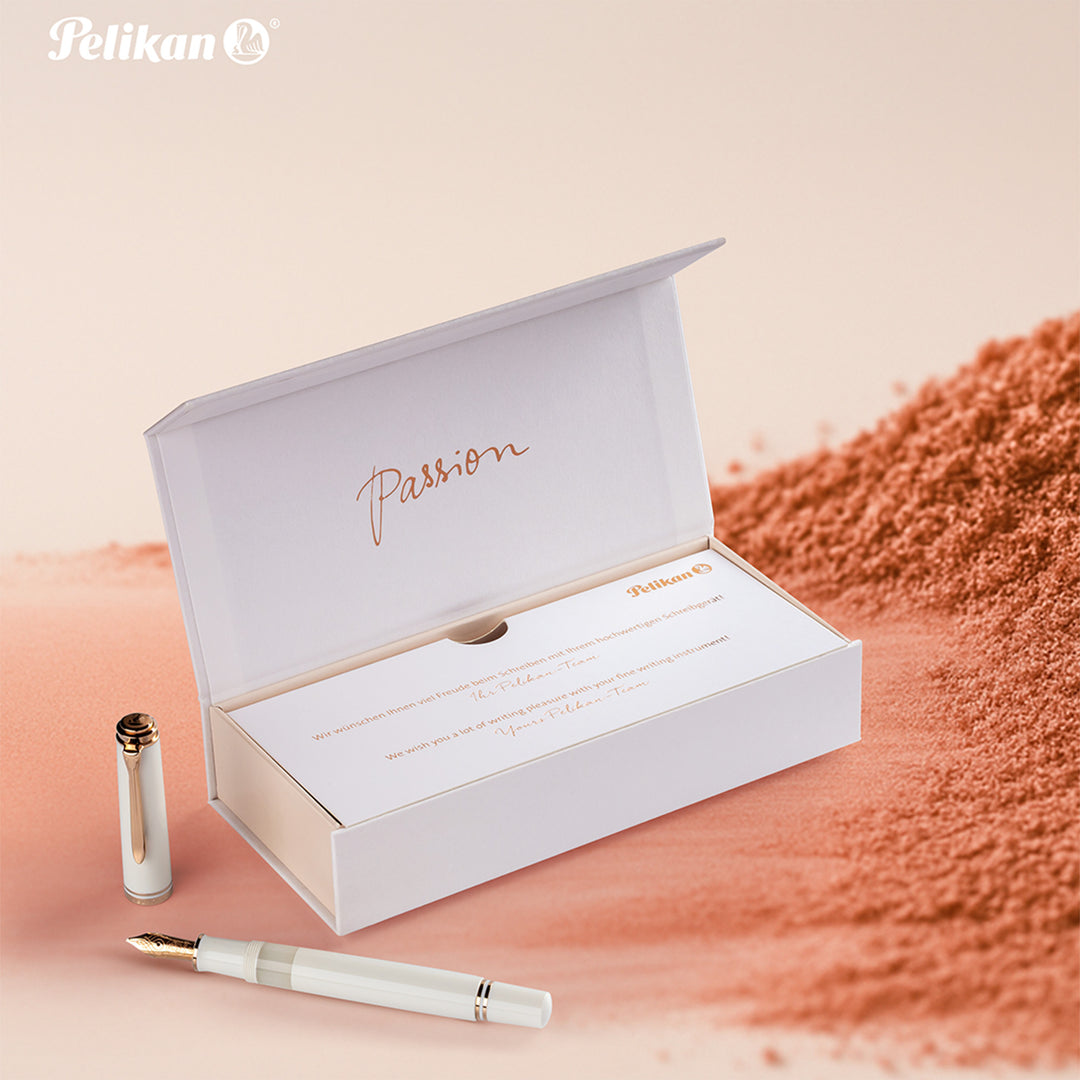 Pelikan Souverän M600 White & Rose Gold Special Edition