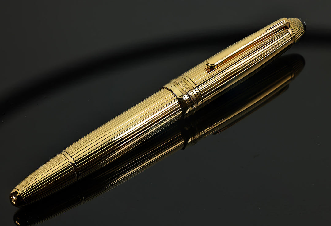 Montblanc Meisterstueck 146 Solitaire Pinstripe Gold Vermeil Fountain Pen