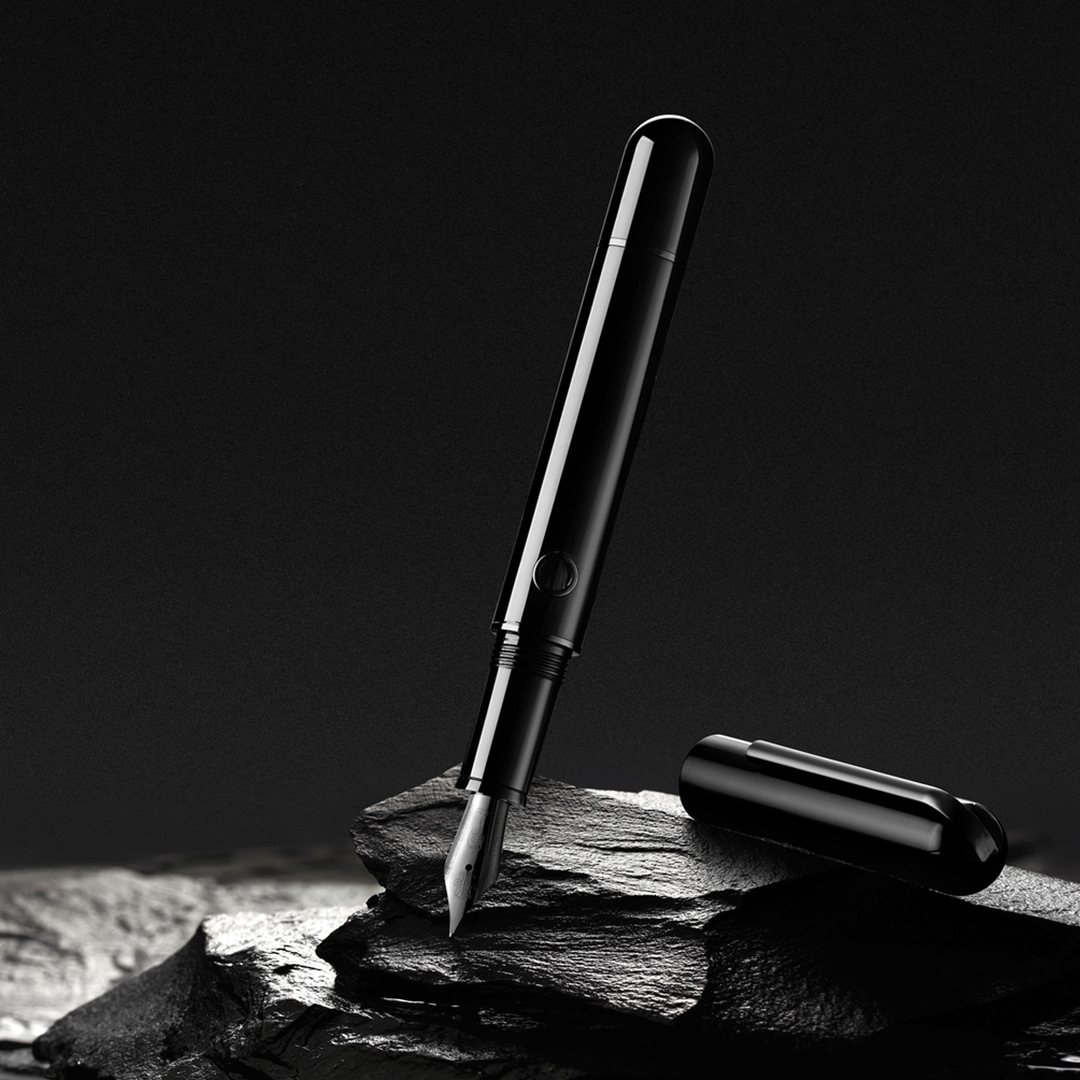 Nahvalur Nautilus Cephalopod Black Ebonite - Fountain Pen