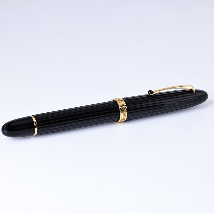 Omas Ogiva Black With Gold Trim Fountain Pen