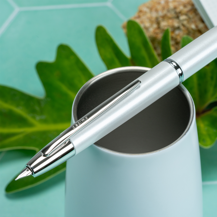 Pilot Vanishing Point Decimo White Fountain Pen