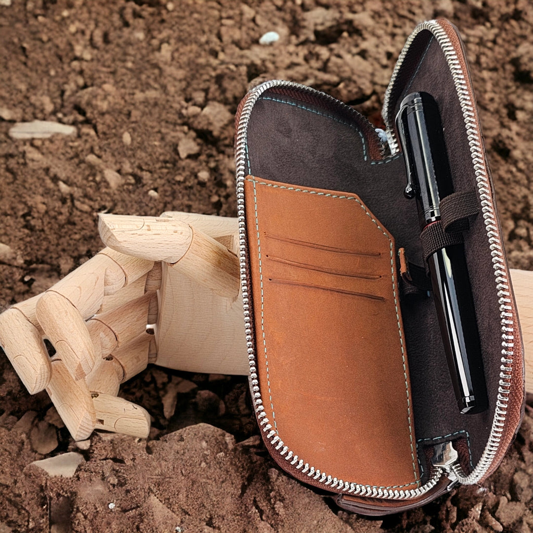Endless Pen Pouch - Brown
