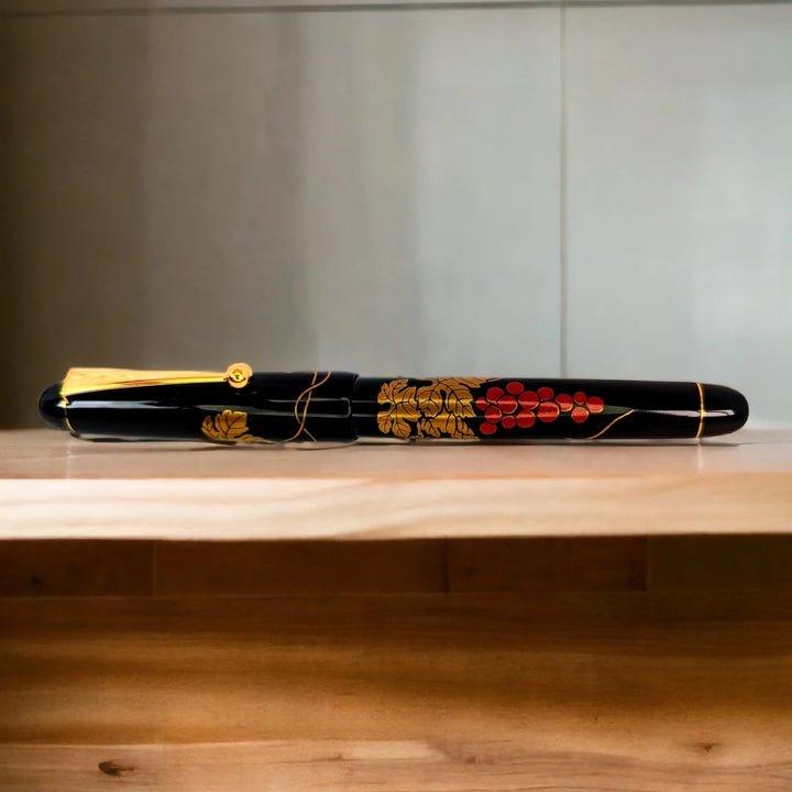 Namiki Nippon Art Red Grapes & Vine Fountain Pen