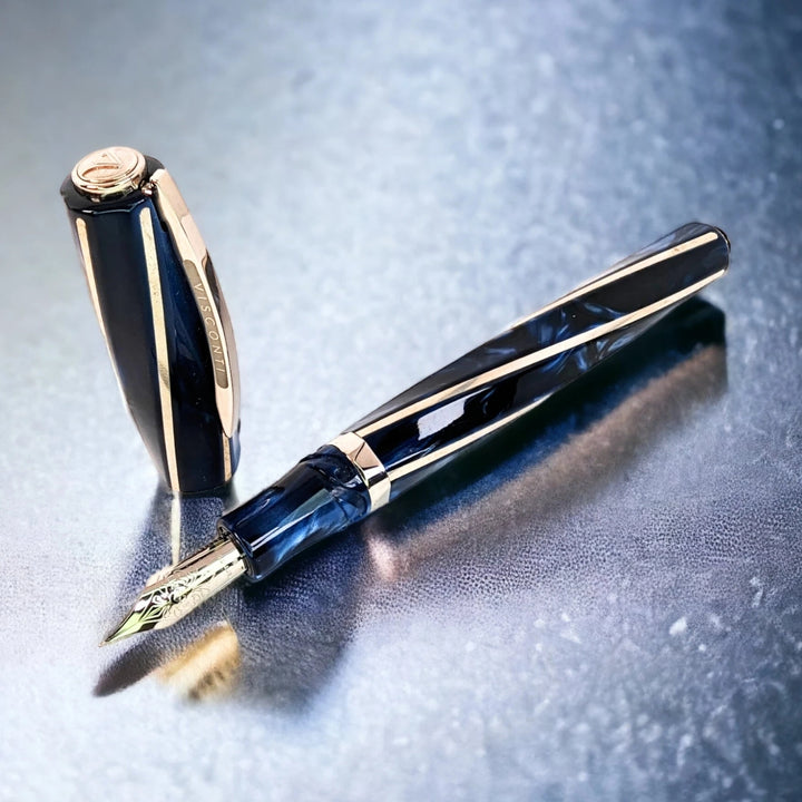 Visconti Divina Elegance Oversize Imperial Blue - Fountain Pen