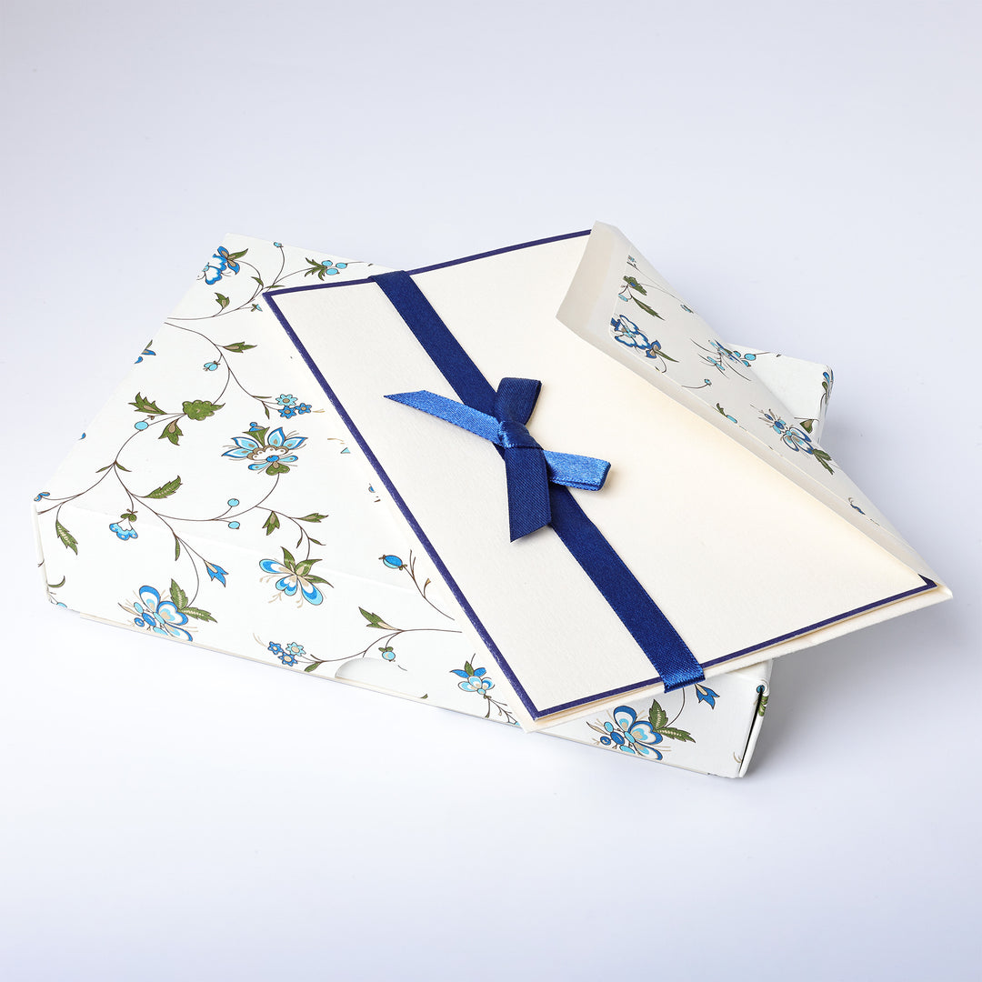 Blue Floral Motive Folded cards and Envelopes 4.25”x 6.25” (10ct.) | Rossi 1931 Italian Stationery