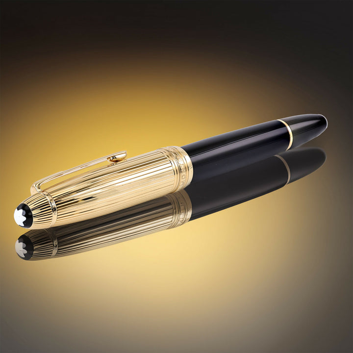 Montblanc Meisterstuck Doue Solitaire 146 LeGrand Fountain Pen - Gold Plated Striped Cap