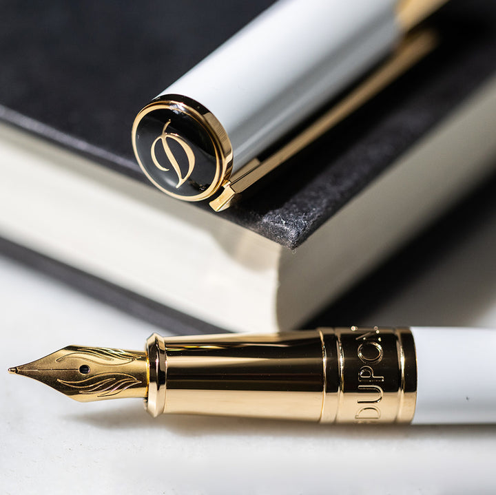 S.T. Dupont Initial Fountain Pen White And Gold
