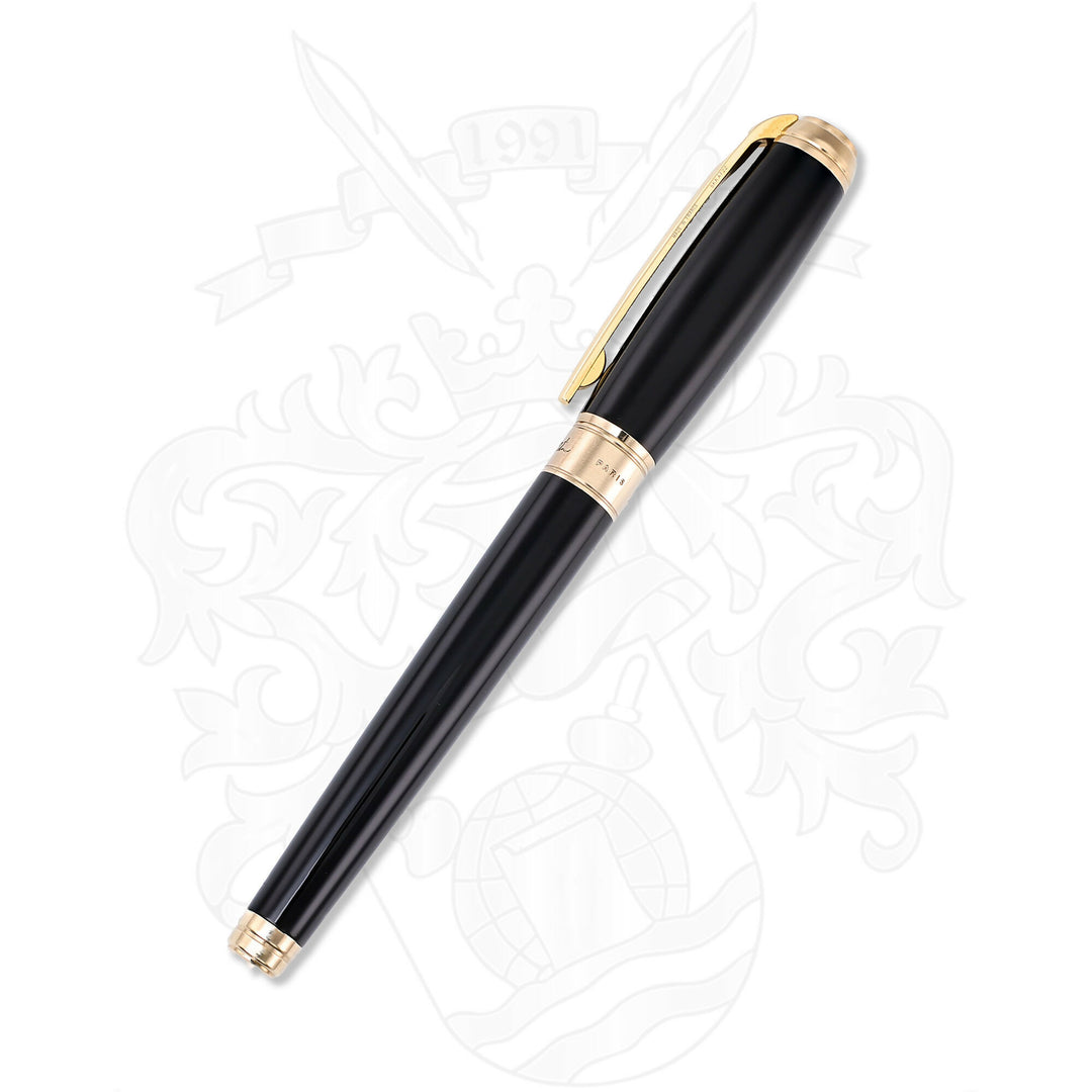 S.T. Dupont Line D Large Fountain Pen - Black & Gold