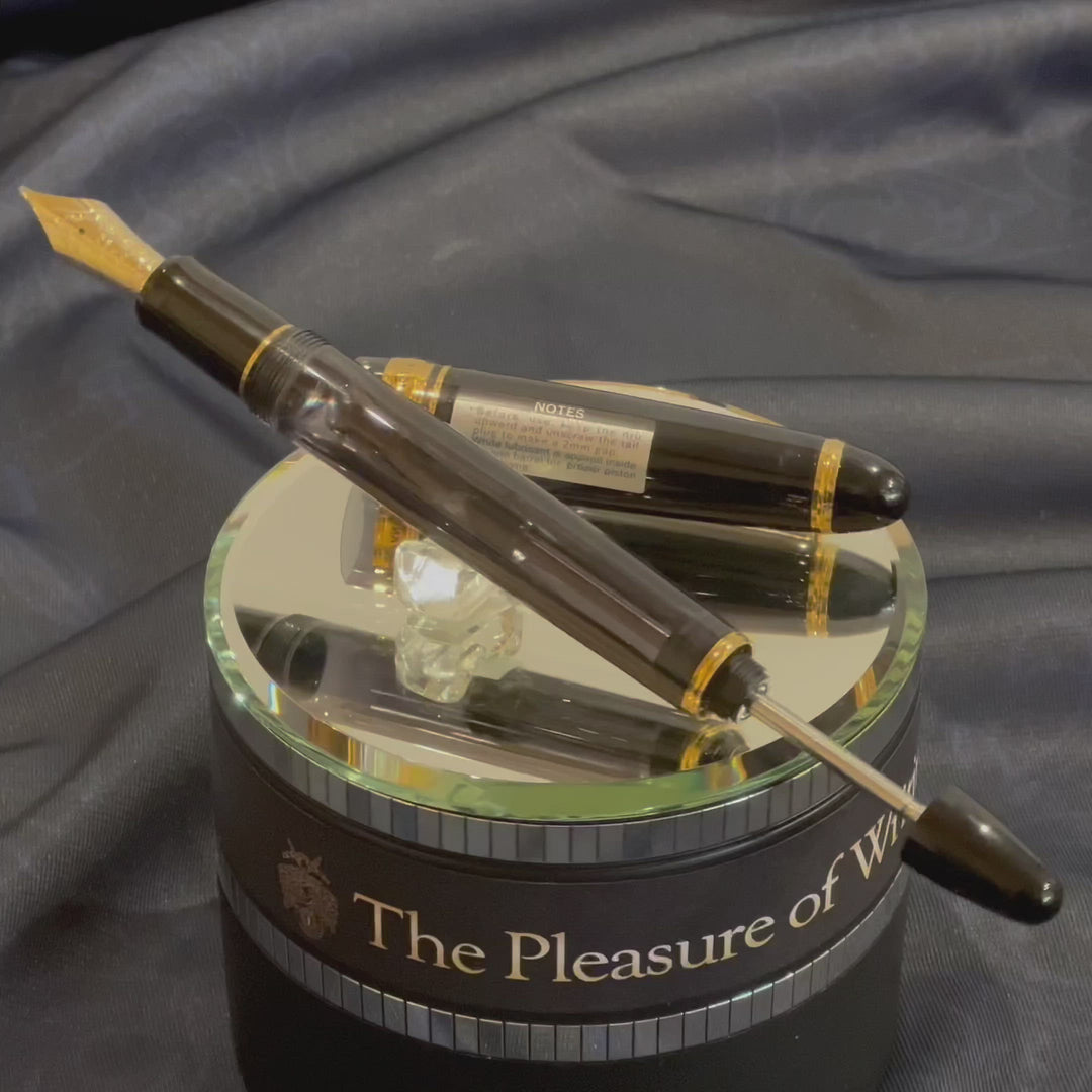 Pilot Custom 823 Fountain Pen - Amber