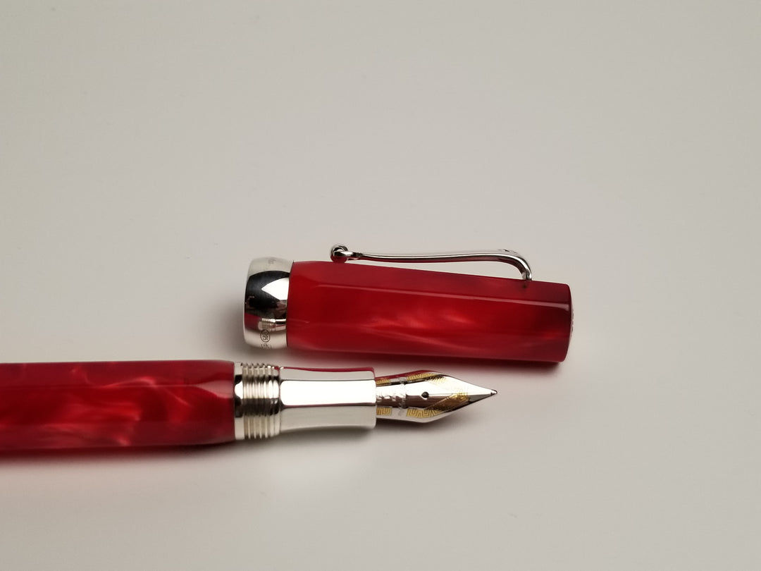 Montegrappa Micra Mini Fountain Pen 18k - Marbled Red
