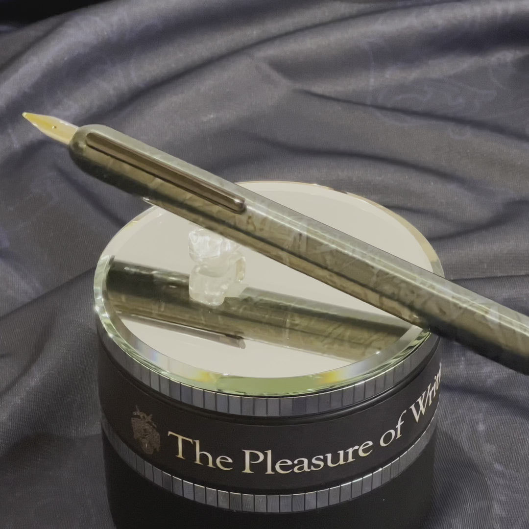 Lamy dialog Urushi Gold Bright Leaves Fountain Pen LE