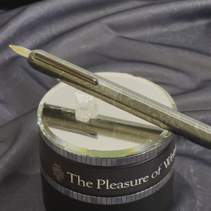 Lamy dialog Urushi Gold Bright Leaves Fountain Pen LE