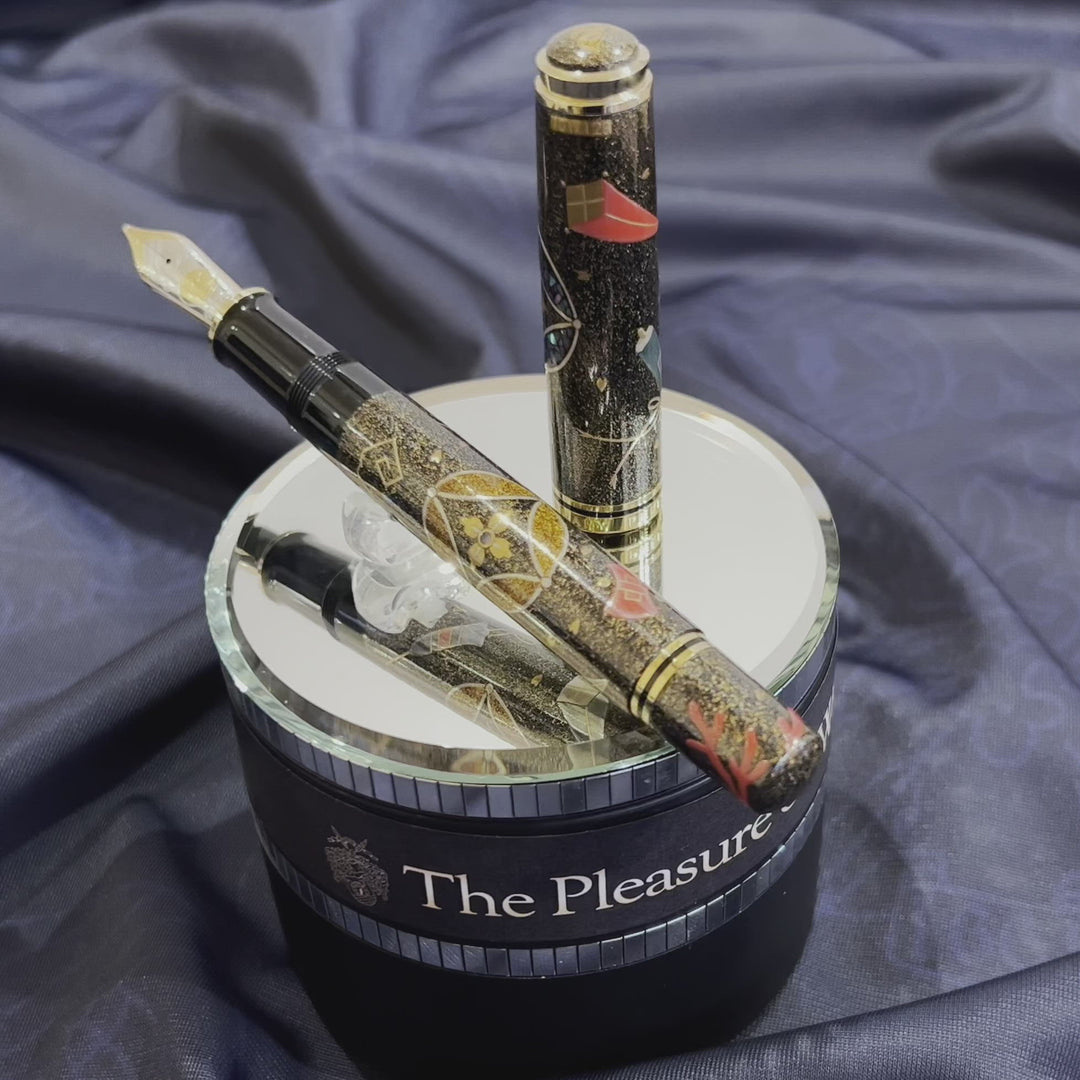 Pelikan Souverän M1000 Fountain Pen - Maki-e Seven Treasures