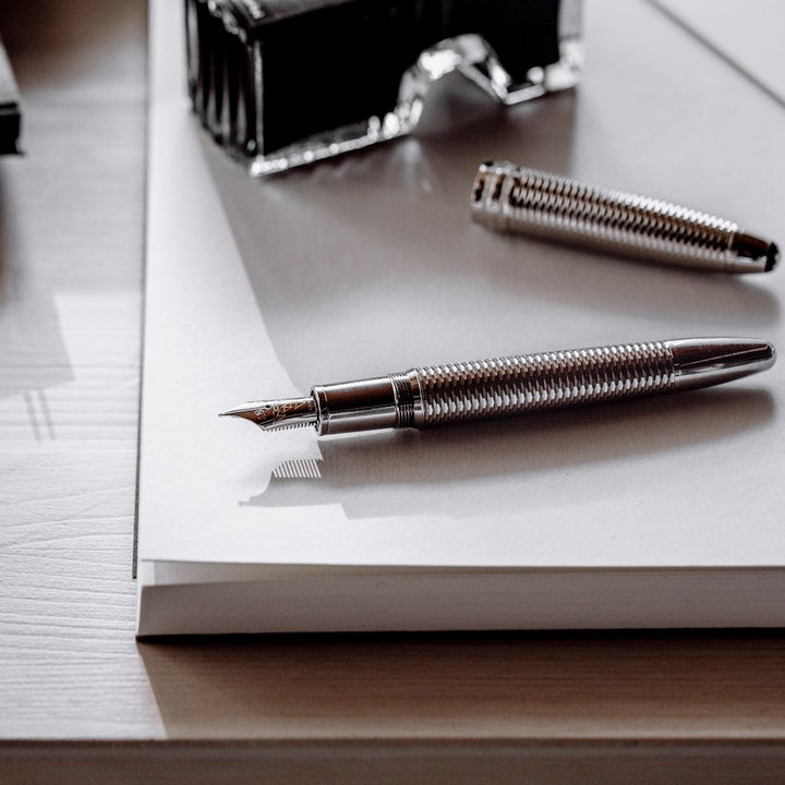 Montblanc Meisterstück Geometry Solitaire LeGrand Fountain Pen-Silver
