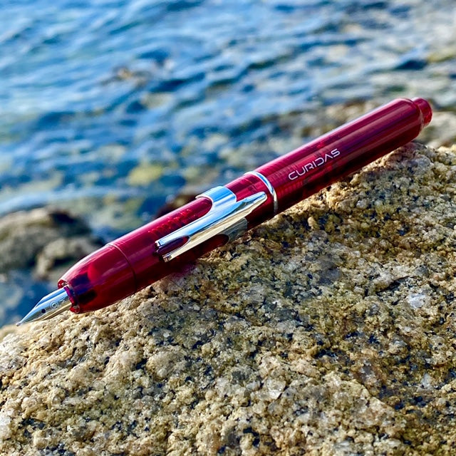 Platinum CURIDAS Fountain Pen - Gran Red