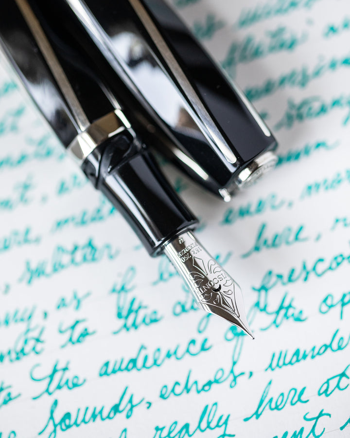 Visconti Divina Large Black - Fountain Pen