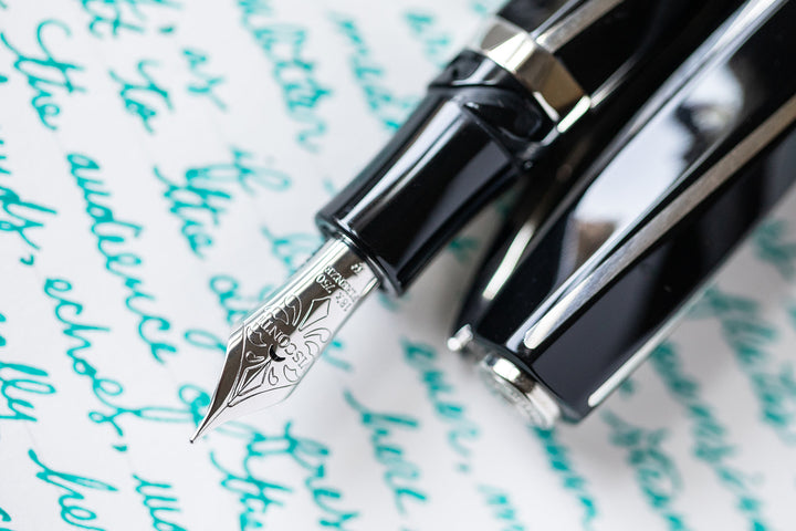 Visconti Divina Large Black - Fountain Pen
