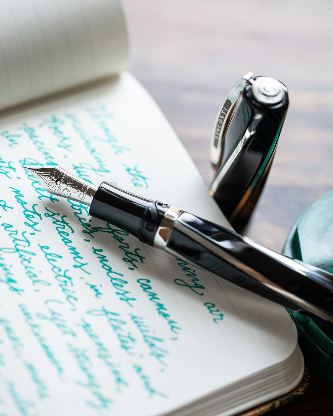 Visconti Divina Large Black - Fountain Pen