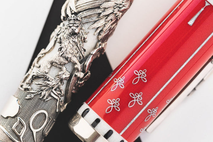 Montegrappa Queen: A Night at the Opera Fountain Pen - Silver