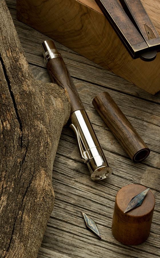 Graf Von Faber-Castell Pen of the Year 2010 Walnut Wood
