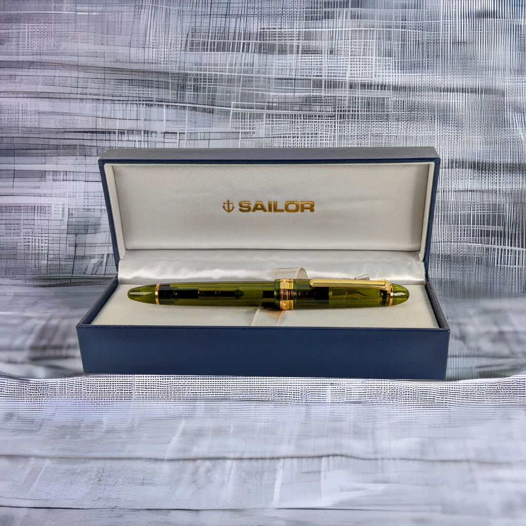 Sailor 1911 Realo Champaign Dark Green Demonstrator Fountain pen with Gold Trim