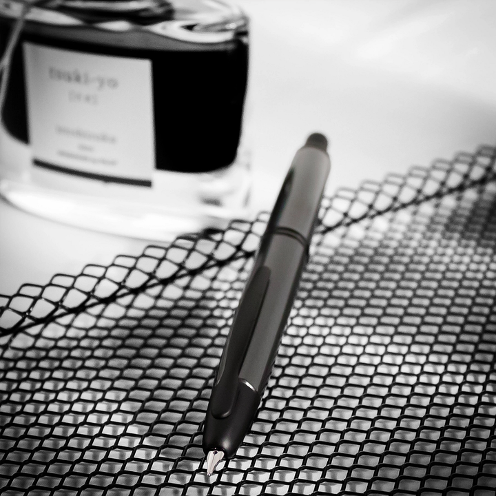 Pilot Vanishing Point Gun Metal / Black Matte Fountain Pen