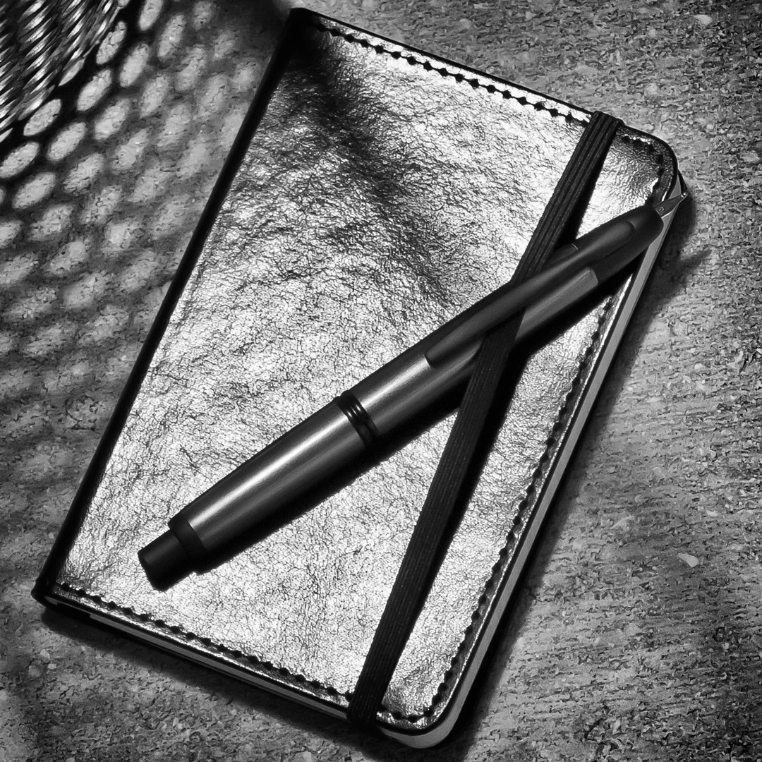 Pilot Vanishing Point Gun Metal / Black Matte Fountain Pen