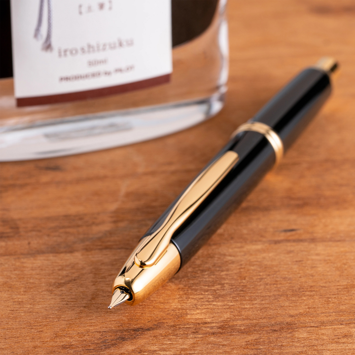 Pilot Vanishing Point Black / Gold Fountain Pen