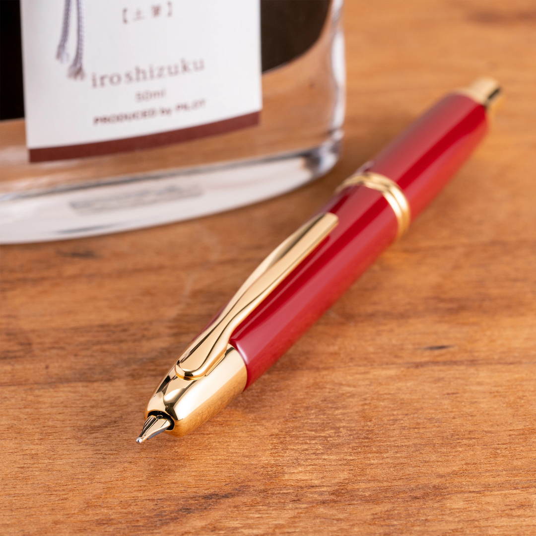 Pilot Vanishing Point Red / Gold Fountain Pen
