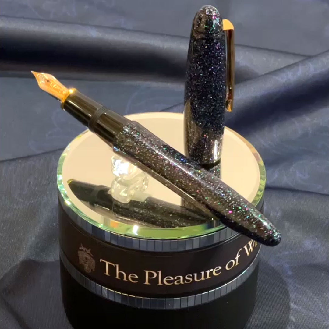 Platinum Izumo Urushi Fountain Pen - Raden Galaxy