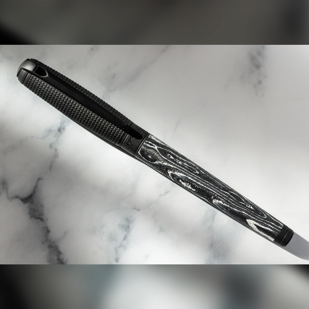 S.T. Dupont Line D Large Carbon - Fountain Pen