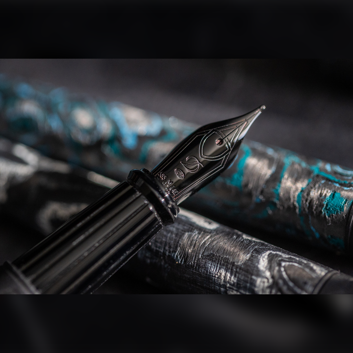 S.T. Dupont Line D Large Carbon - Fountain Pen