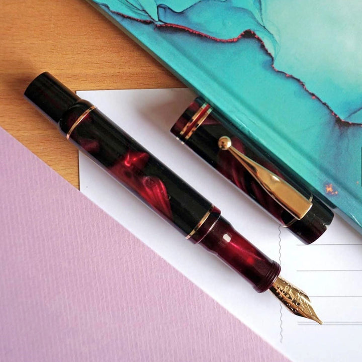 Gioia Alleria Amaranto Fountain Pen - Black/Red