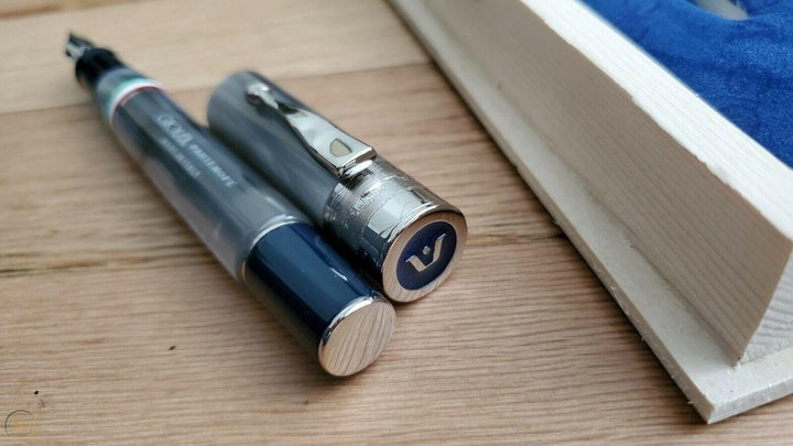 Gioia Partenope Fountain Pen - Madreperla Grey Pearl