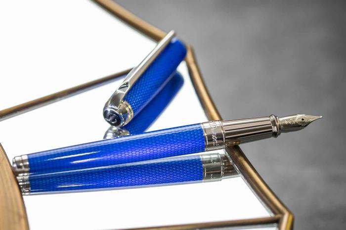 S.T. Dupont Diamond Guilloche Fountain Pen - Sapphire