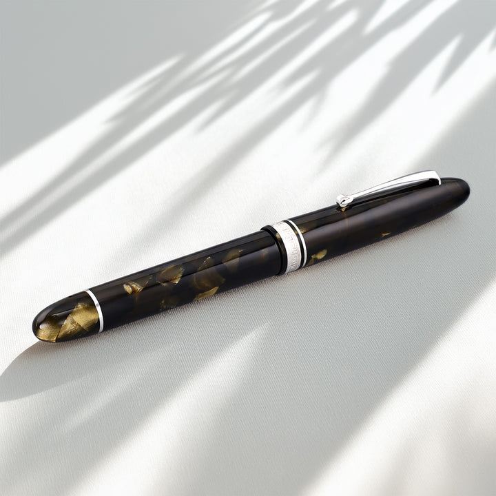 OMAS Ogiva Saft Green Fountain Pen
