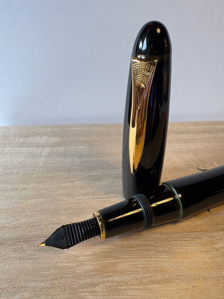 Platinum Izumo Tamenuri in Soratame Green Urushi - Fountain Pen