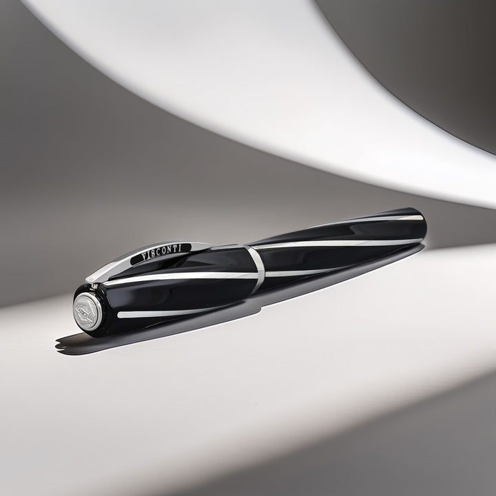 Visconti Divina Elegance Black Oversized Fountain Pen