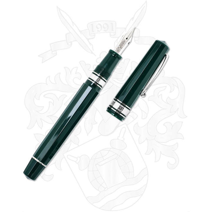 Omas Arte Italiana Milord Mid Size Green Fountain Pen