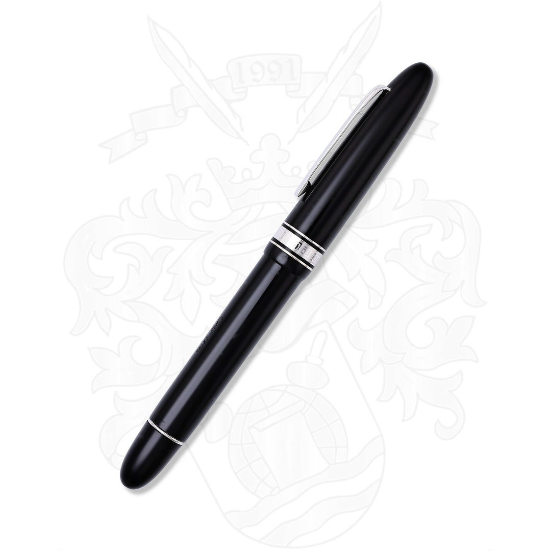 Omas Extra Ogiva Black And Silver Fountain Pen