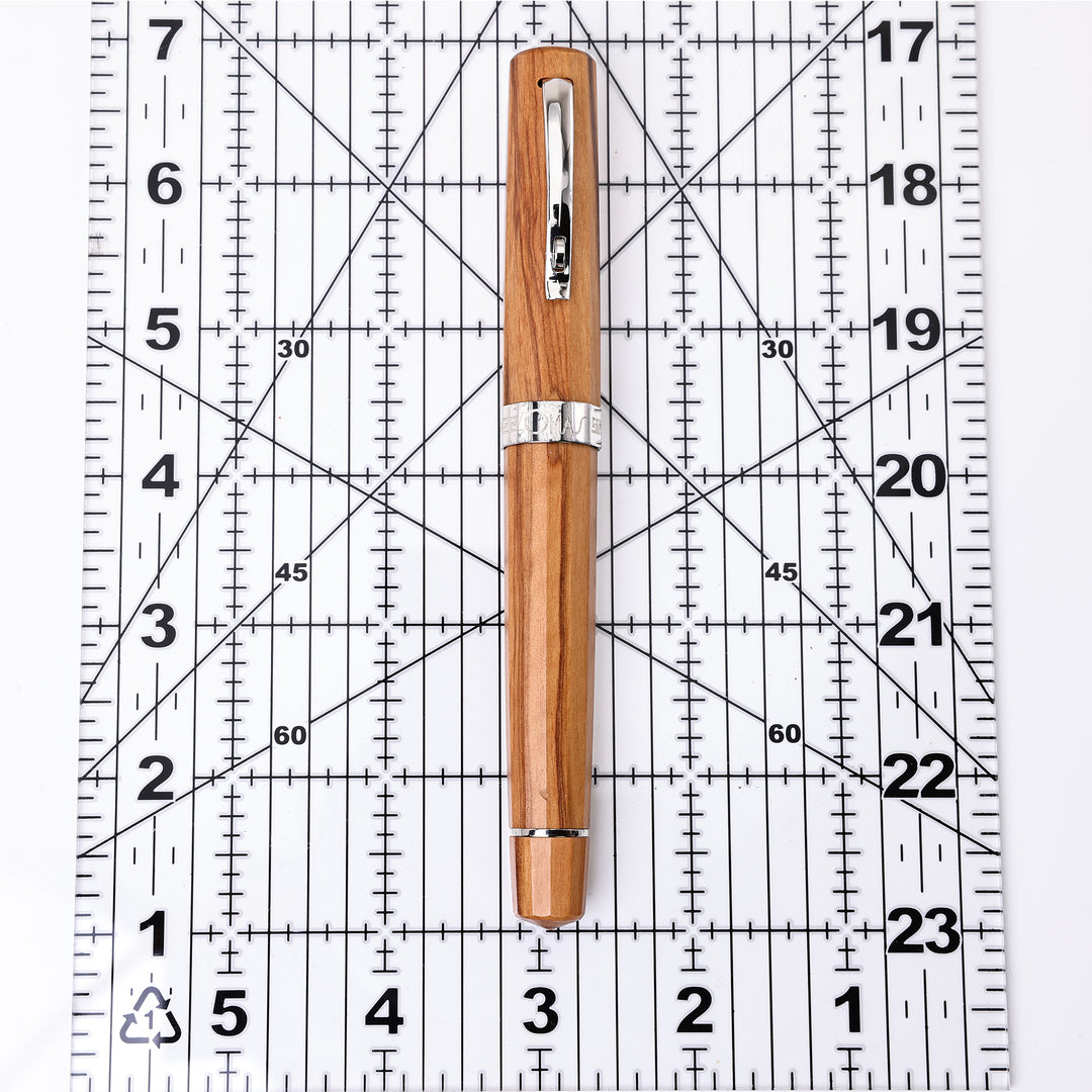 Omas Arte Italiana Milord Olive Wood Fountain Pen