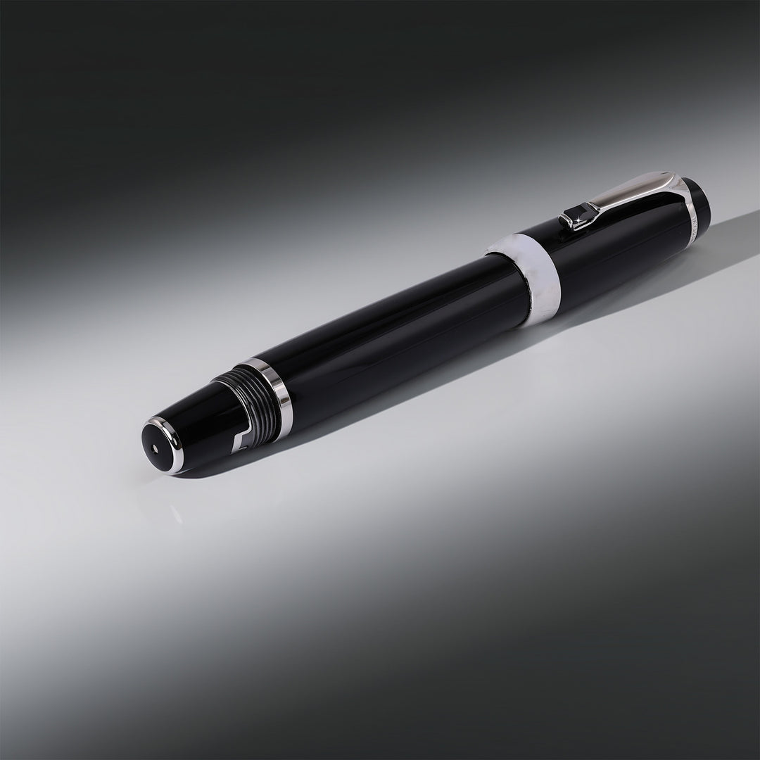 Montblanc Bohème Noir Retractable Fountain Pen