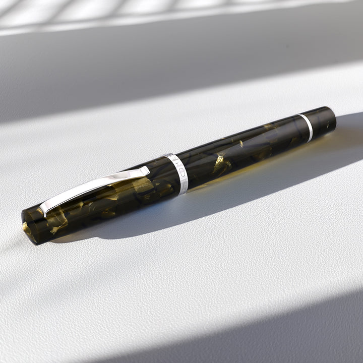 OMAS Bologna Saft Green Fountain Pen