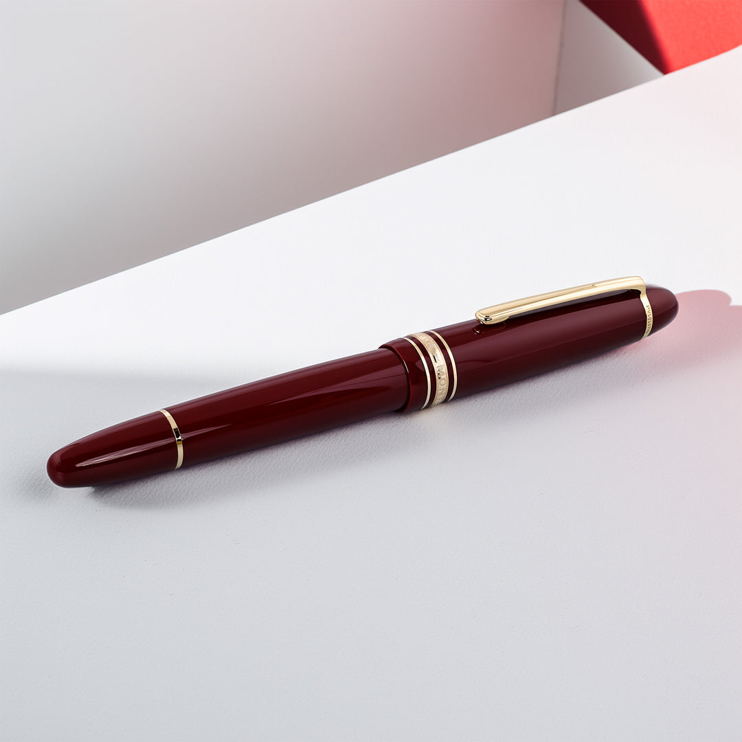 Montblanc Meisterstück 146 Burgundy (Bordeaux) Fountain Pen